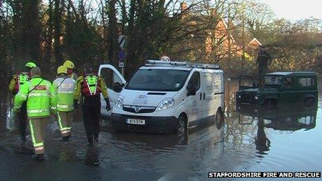 Firefighters rescue drivers