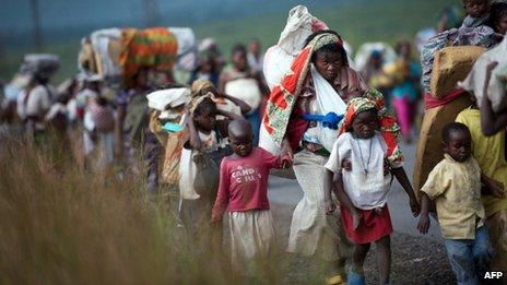 Congolese fleeing fighting in eastern DR Congo - November 2012