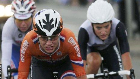 Marianne Vos and Lizzie Armitstead