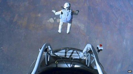 Baumgartner in freefall above the Earth