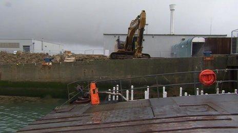 Work on Weymouth harbour wall