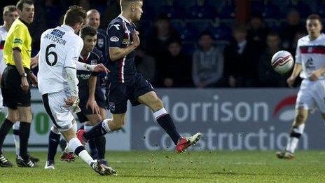 Iain Davidson strike