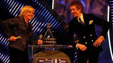 Bradley Wiggins and Sue Barker