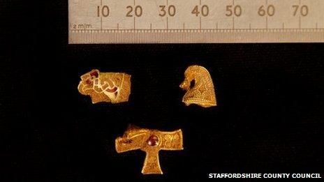 Gold artefacts