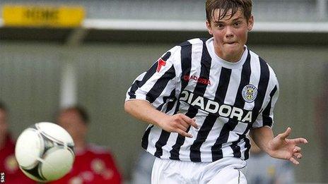 St Mirren striker Thomas Reilly