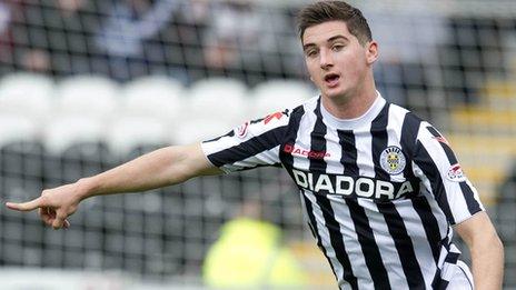 St Mirren midfielder Kenny McLean