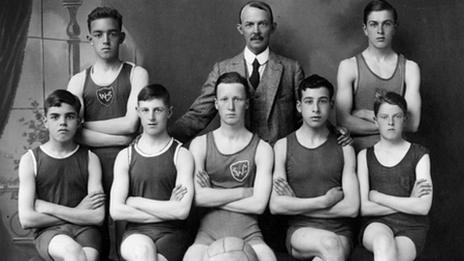 Russell Crowe's grandfather, John Crowe (believed to be bottom left), pictured in the Grove Park School water polo team in the 1920s. Picture courtesy of leaderlive.co.uk