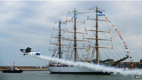 La Libertad arrives in Mar del Plata