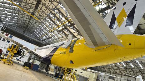 Aircraft maintenance hangar