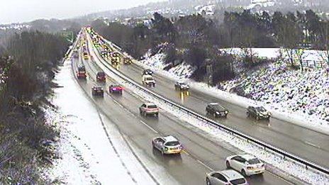 Traffic Wales webcam at St Fagans, Cardif