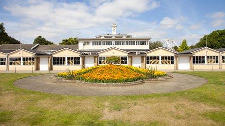 Wicksteed Park Pavilion