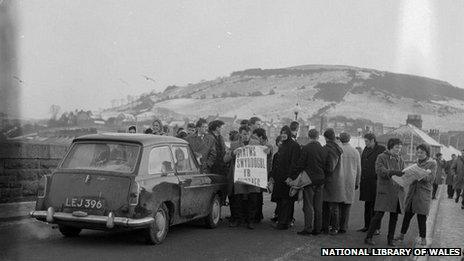 The Trefechan bridge protest in 1963