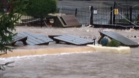 Flooding at Copley Arms, Hessenford