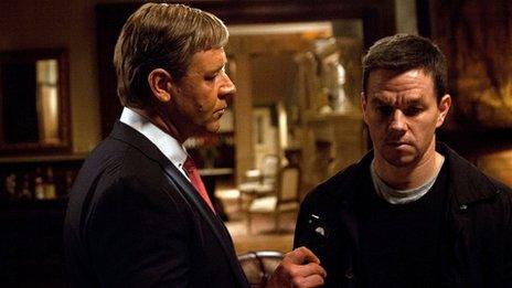 Russell Crowe and Mark Wahlberg in Broken City