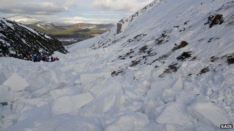 Avalanche in the Chalamain Gap area