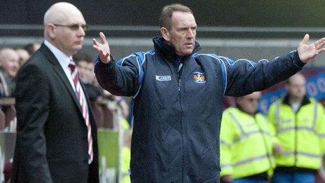 Kilmarnock manager Kenny Shiels