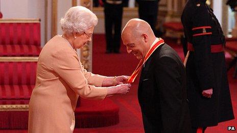 Queen and Sir David Brailsford