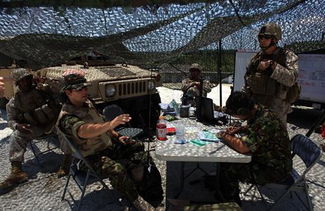 Royal Navy Marine and Commandos in a joint exercise with US Marines