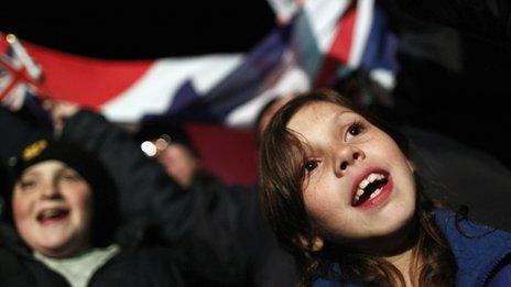 Falkland islanders celebrate referendum result