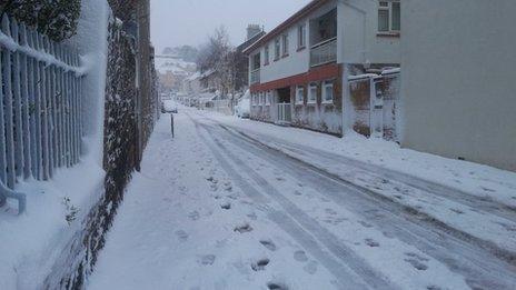 Snow in Parade Road