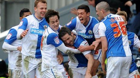 David Dunn celebrates with his Blackburn teammates