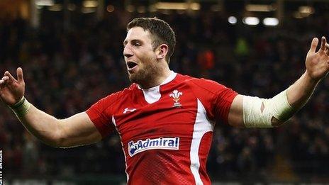 Alex Cuthbert