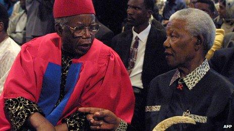 Chinua Achebe and Nelson Mandela in Cape Town in 2002