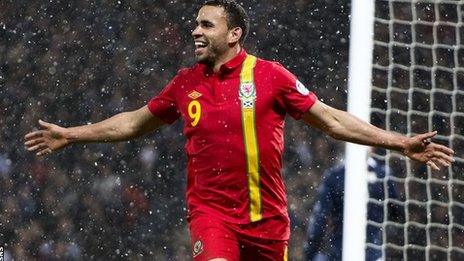 Robson-Kanu celebrates