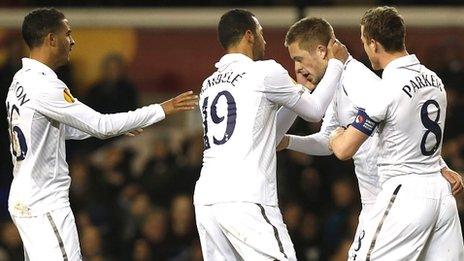 Tottenham celebrate Gylfi Sigurdsson's equaliser against Basel