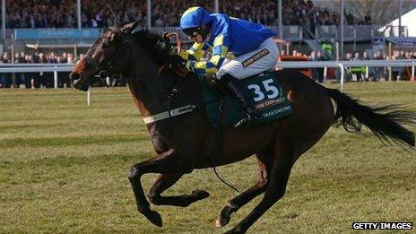 Ryan Mania riding Auroras Encore in the Grand National