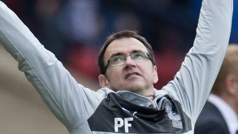 Hibs boss Pat Fenlon