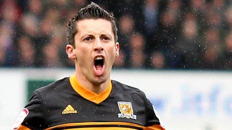 Hull midfielder Robert Koren