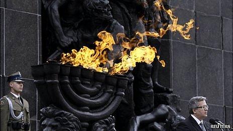 Monument to the Ghetto Heroes in Warsaw, 19 Apr 13