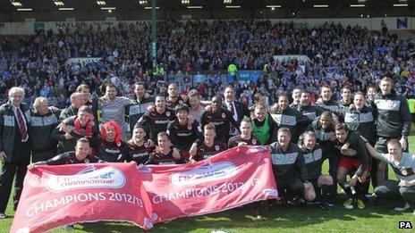 Cardiff City celebrate at Burnley