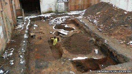 The site of the excavation at Oxford Street.