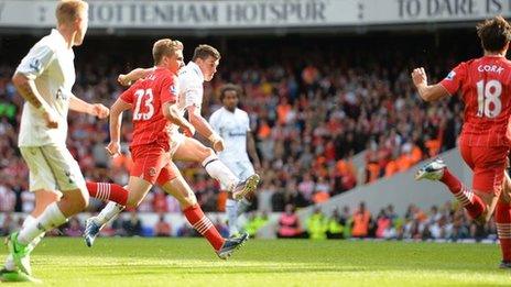 Tottenham's Gareth Bale scores a stunning late winner