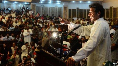 Imran Khan addresses his supporters (5 May 2013)