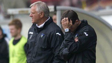 Jim Jefferies and coach Neil McCann