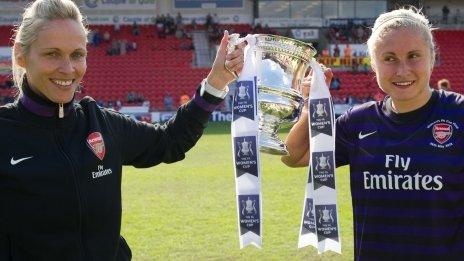 Arsenal manager Shelley Kerr and Steph Houghton celebrate with the FA Women's Cup