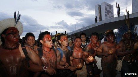 Brazilian indigenous protest in Brasilia, 15 May 13