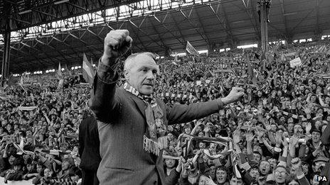 Bill Shankly in front of the Anfield Kop