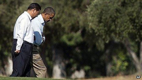 President Xi Jinping and President Barack Obama walk on the Sunnylands estate. 8 June 2013