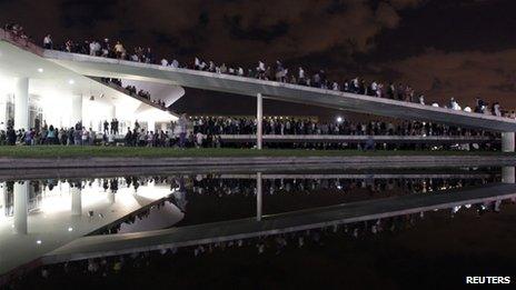 Demonstrators outside the national congress building in Brasilia (17 June)