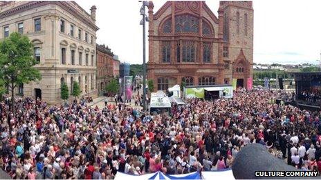 Crowds packed the Guildhall Square for a mass rendition of 'Danny Boy' led by the Codetta Choir and the pupils of St Patrick's Primary School, Pennyburn