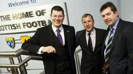 SFA chief executive Stewart Regan, flanked by SPL counterpart Neil Doncaster (left) and the SFL's David Longmuir