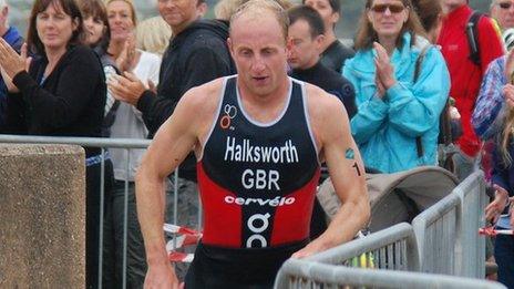 Dan Halksworth in the Jersey Triathlon