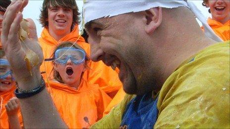 Competitor at the World Egg Throwing Championship