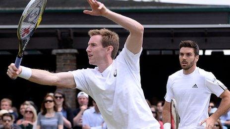 Jonathan Marray (left) and Colin Fleming during their defeat