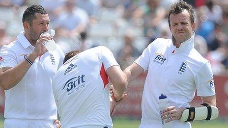 England off-spinner Graeme Swann