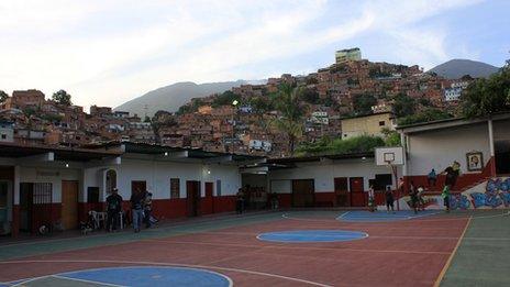 Basketball players in Petare